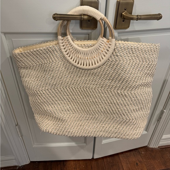 Trendy Boutique Cream, Tan, & Silver Metallic Tote Bag with Tassle - Picture 3 of 3